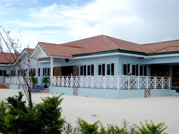 Idlers' Rest Beach Hotel Black River Extérieur photo